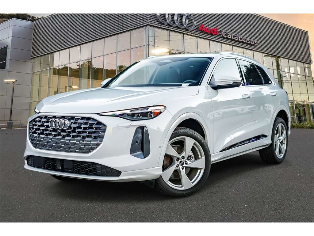 2025 Audi New Q5 Premium Plus's photo