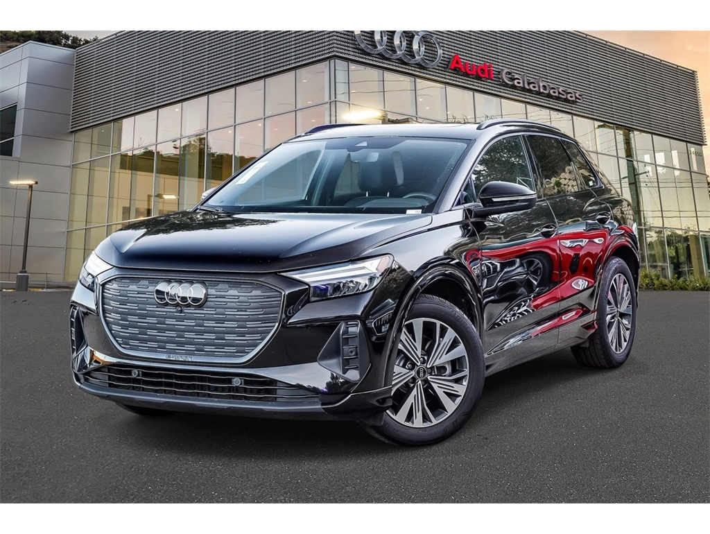 2025 Audi Q4 e-tron Premium's photo