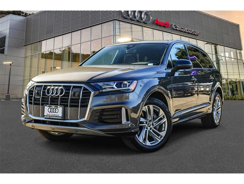 2023 Audi Q7 Premium's photo
