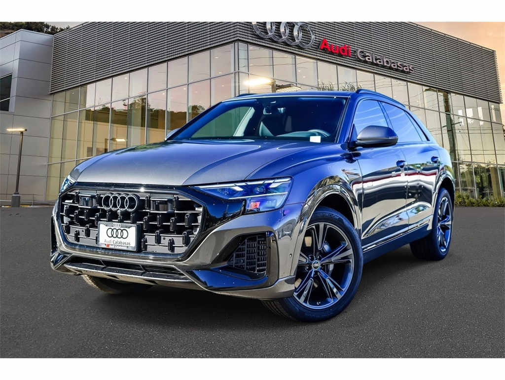 2026 Audi Q8 Premium's photo