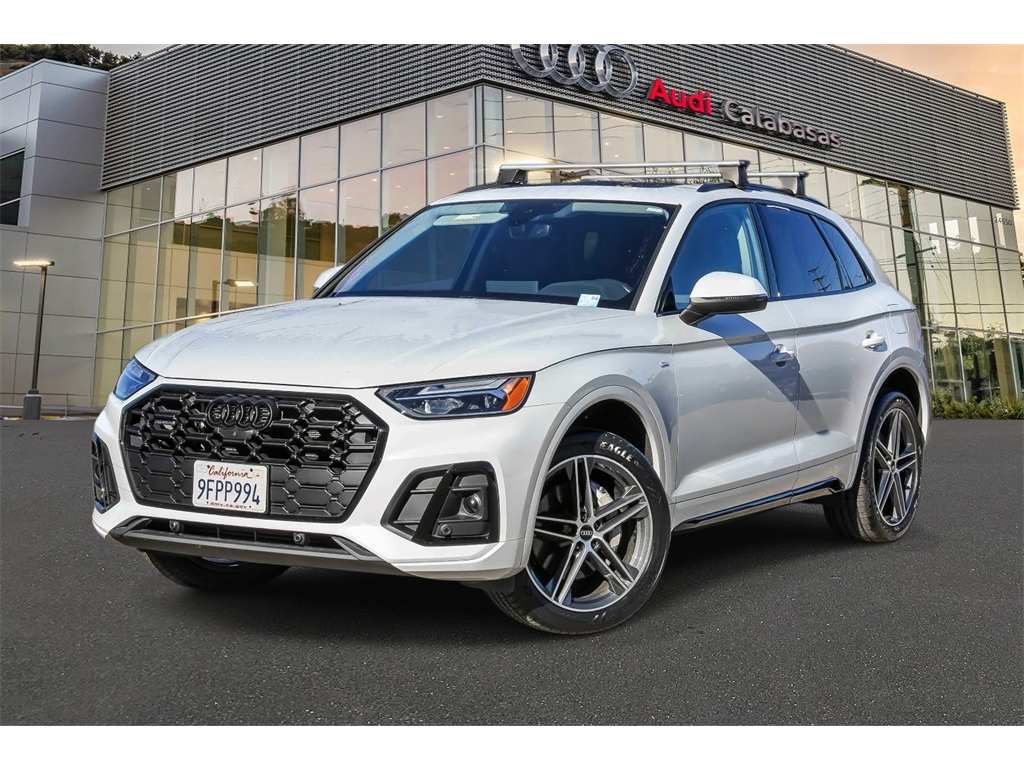 2023 Audi Q5 Premium Plus's photo