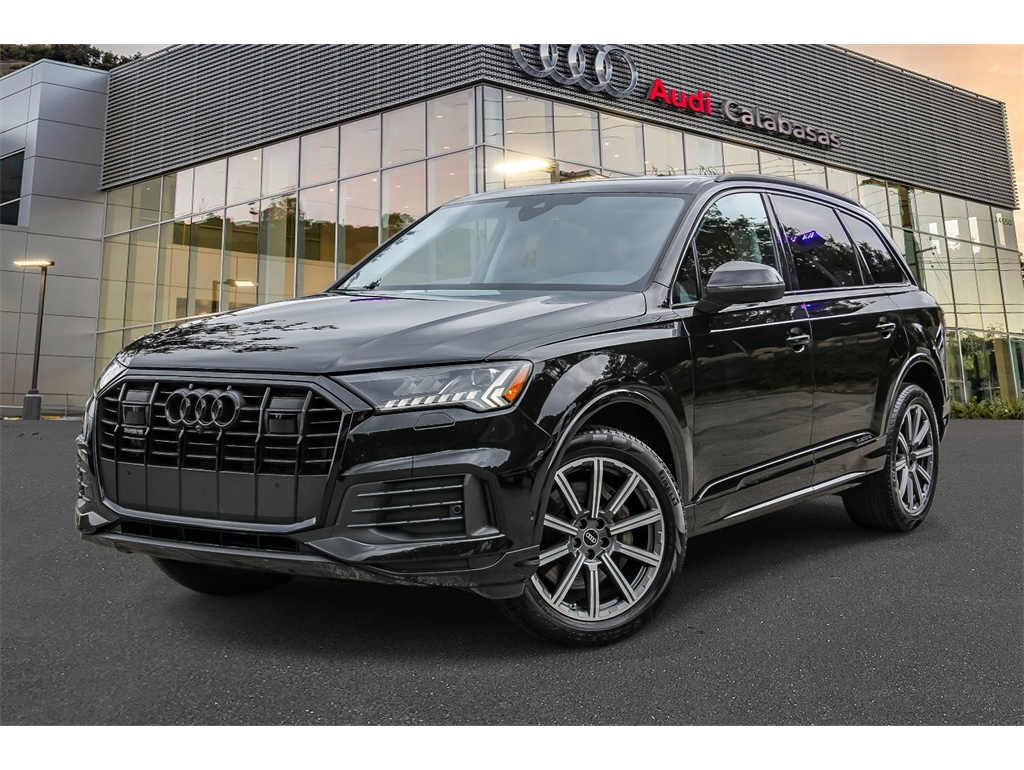 2023 Audi Q7 Premium Plus