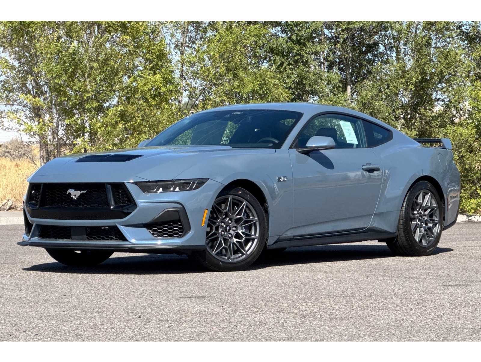 2025 Ford Mustang GT Premium's photo