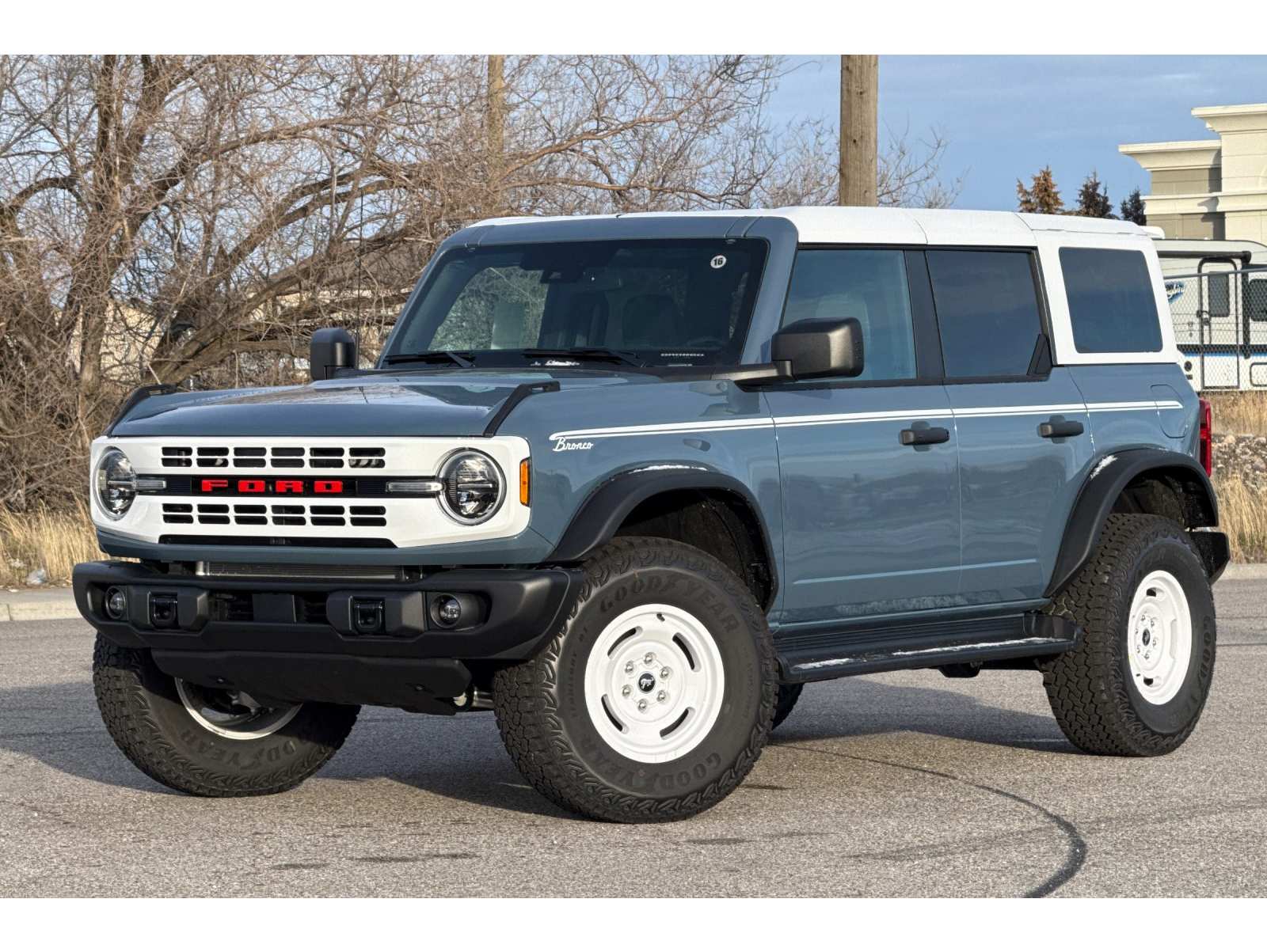2025 Ford Bronco 4-Door Heritage Editon's photo