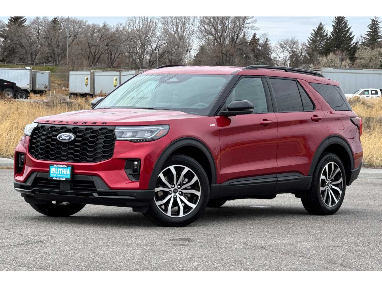 2025 Ford Explorer ST-LINE's photo