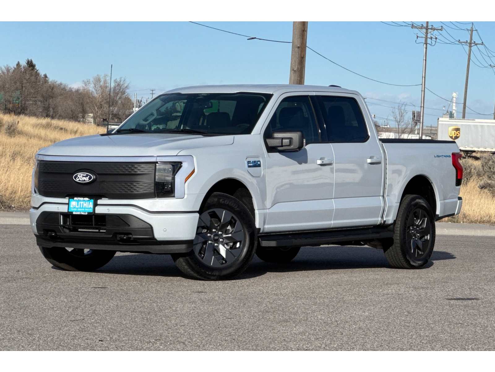 2025 Ford F-150 Lightning Flash's photo