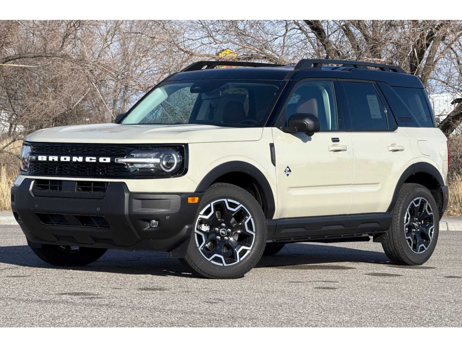 2025 Ford Bronco Sport Outer Banks's photo