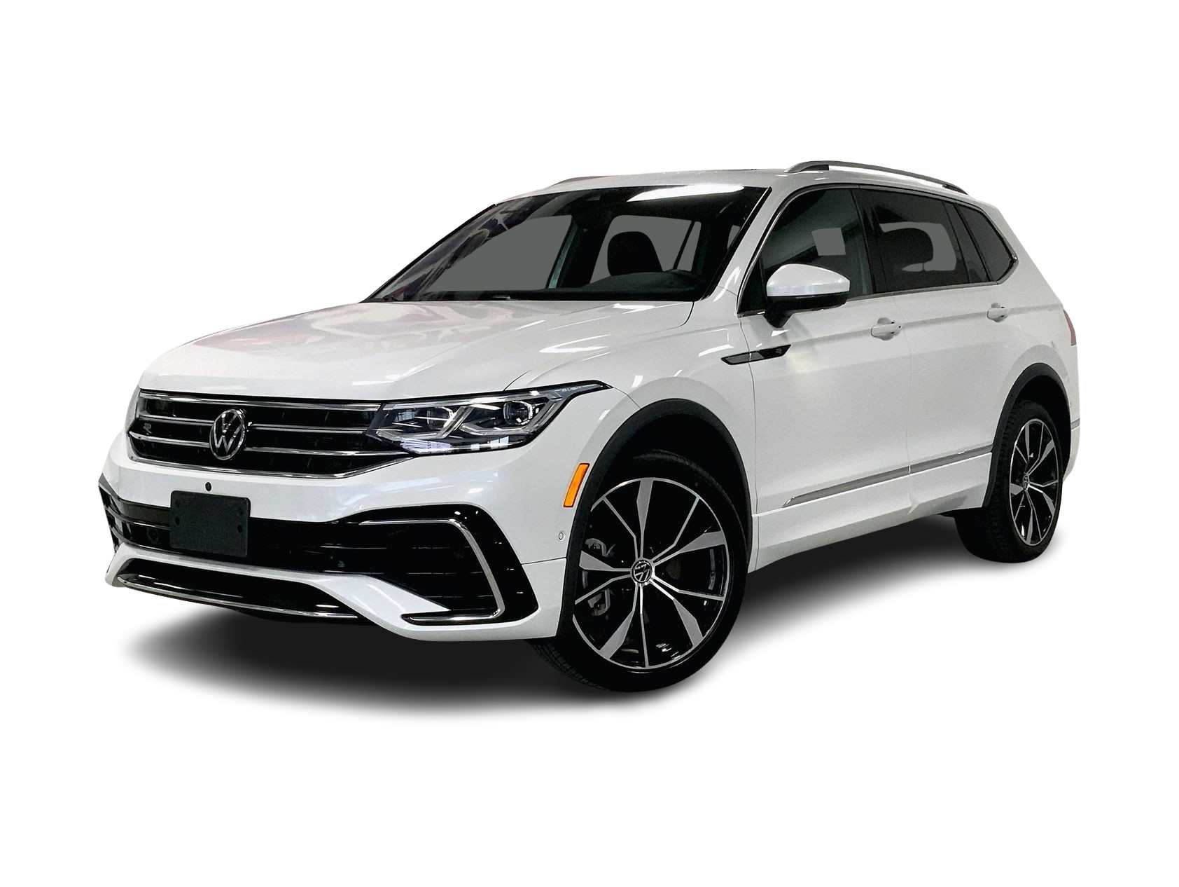 Thumbnail: 2022 Volkswagen Tiguan - 1