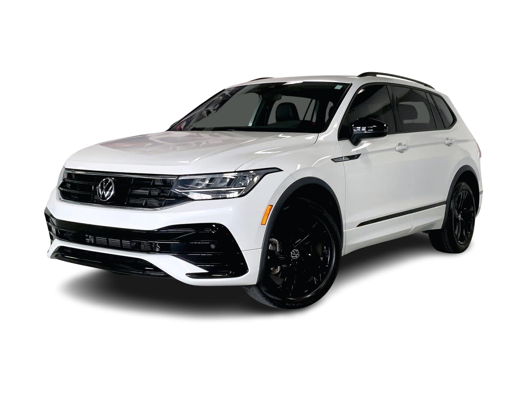 Thumbnail: 2023 Volkswagen Tiguan - 1