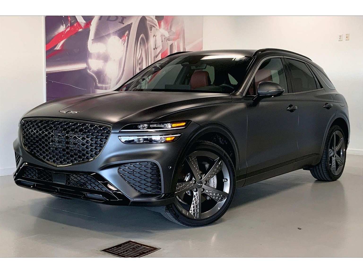 2024 GENESIS GV70 Standard