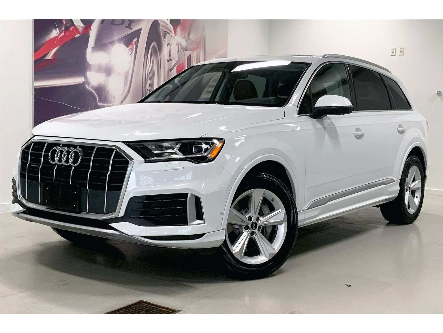2022 Audi Q7 Premium's photo