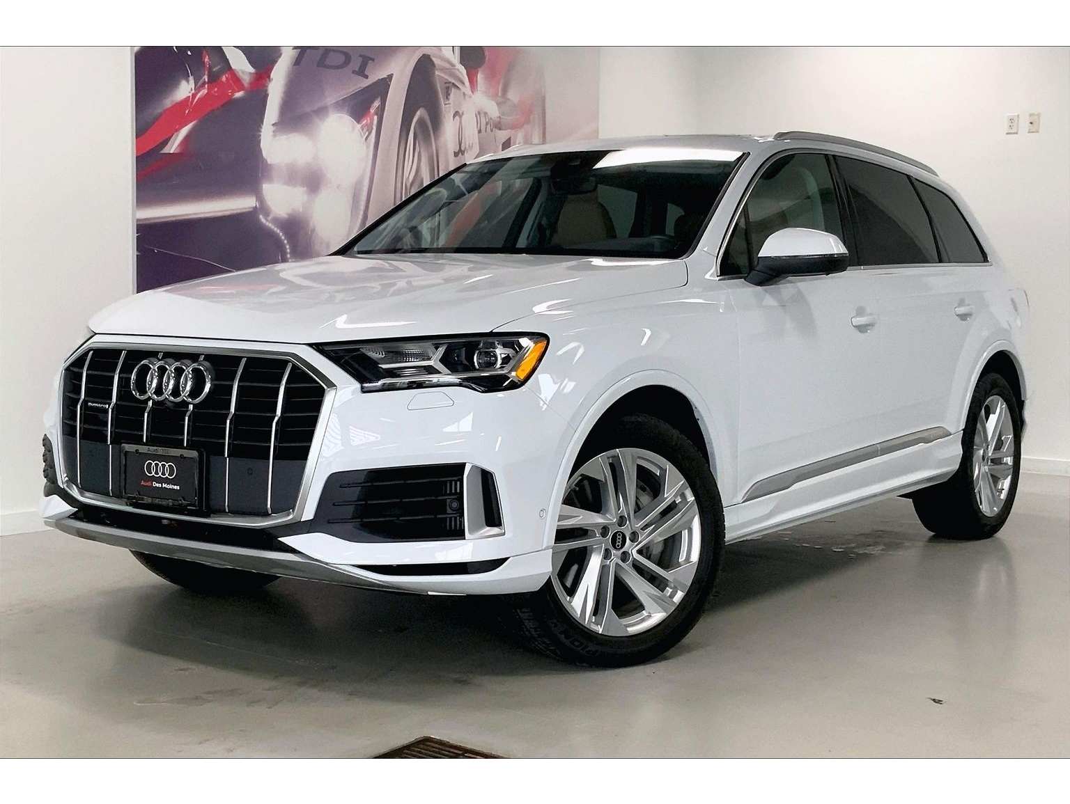 2022 Audi Q7 Premium's photo