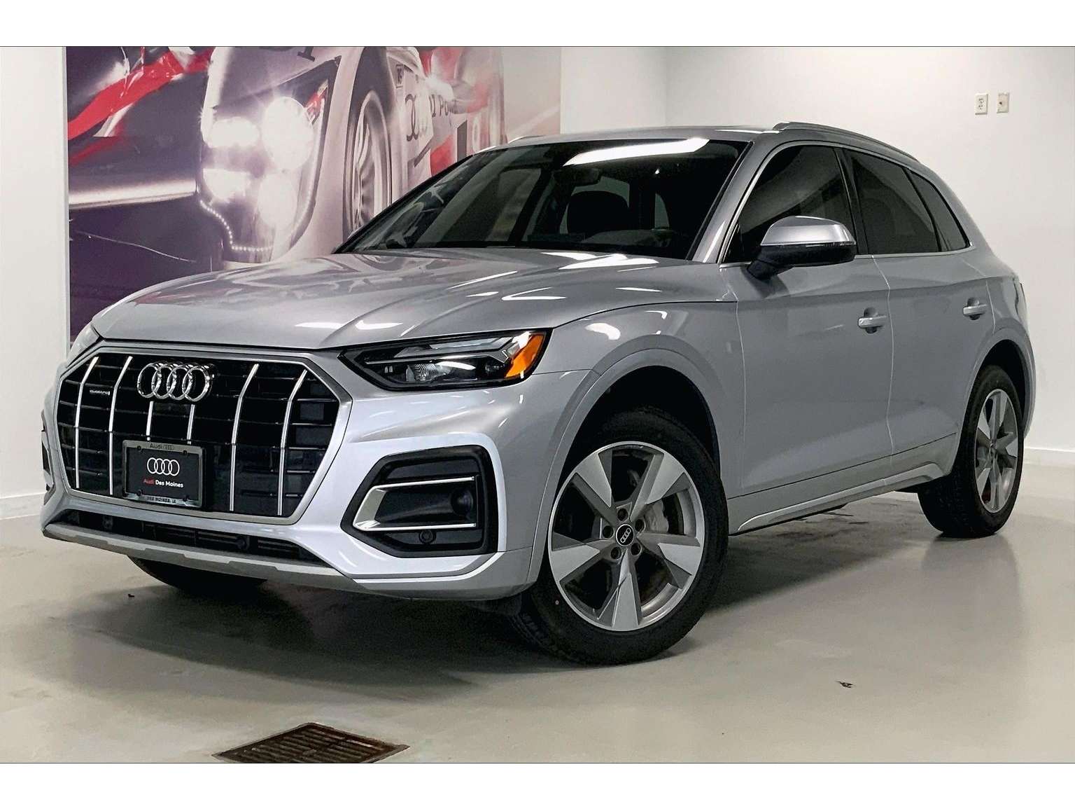 2023 Audi Q5 Premium Plus's photo