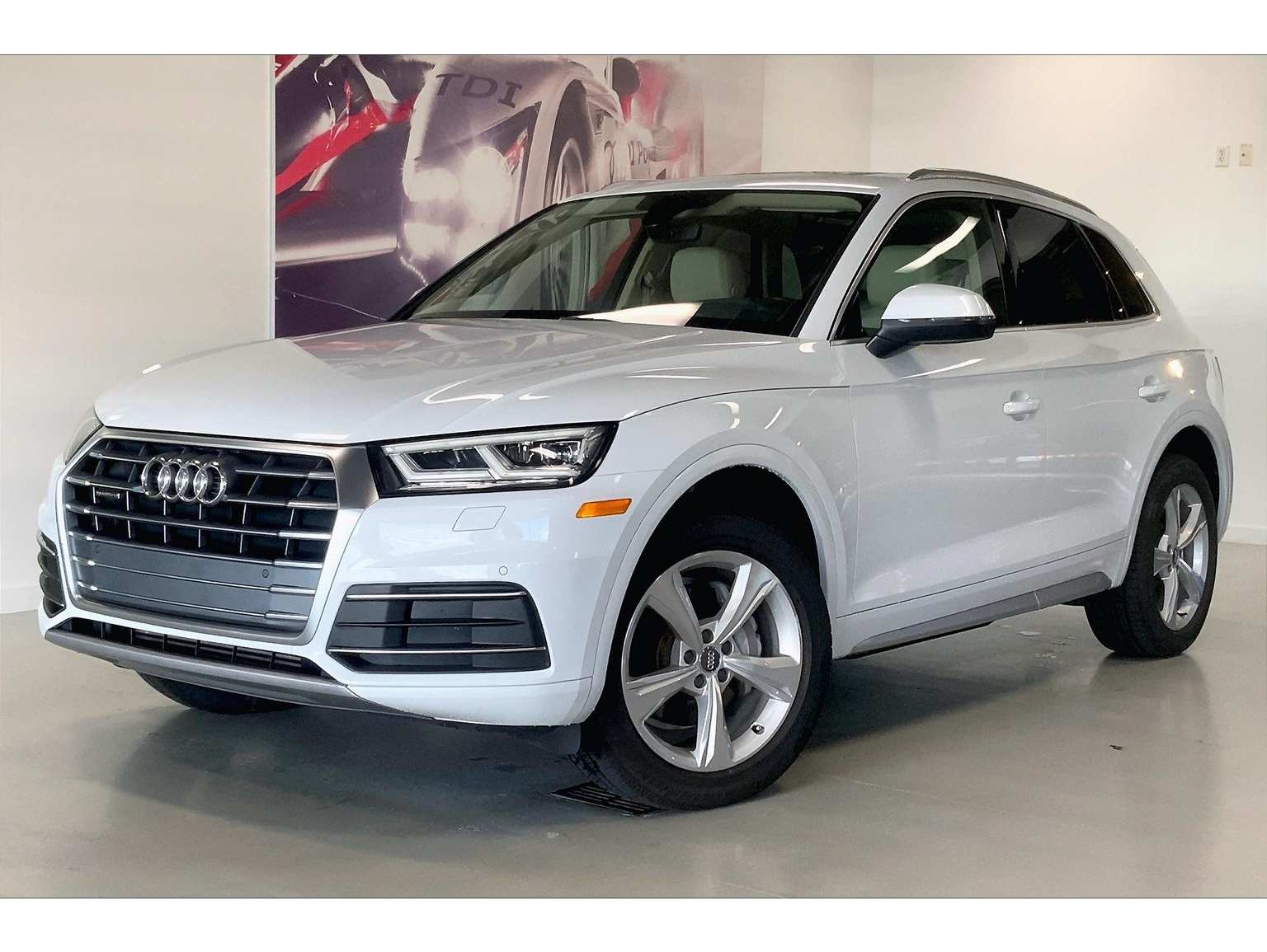 2020 Audi Q5 Premium Plus's photo