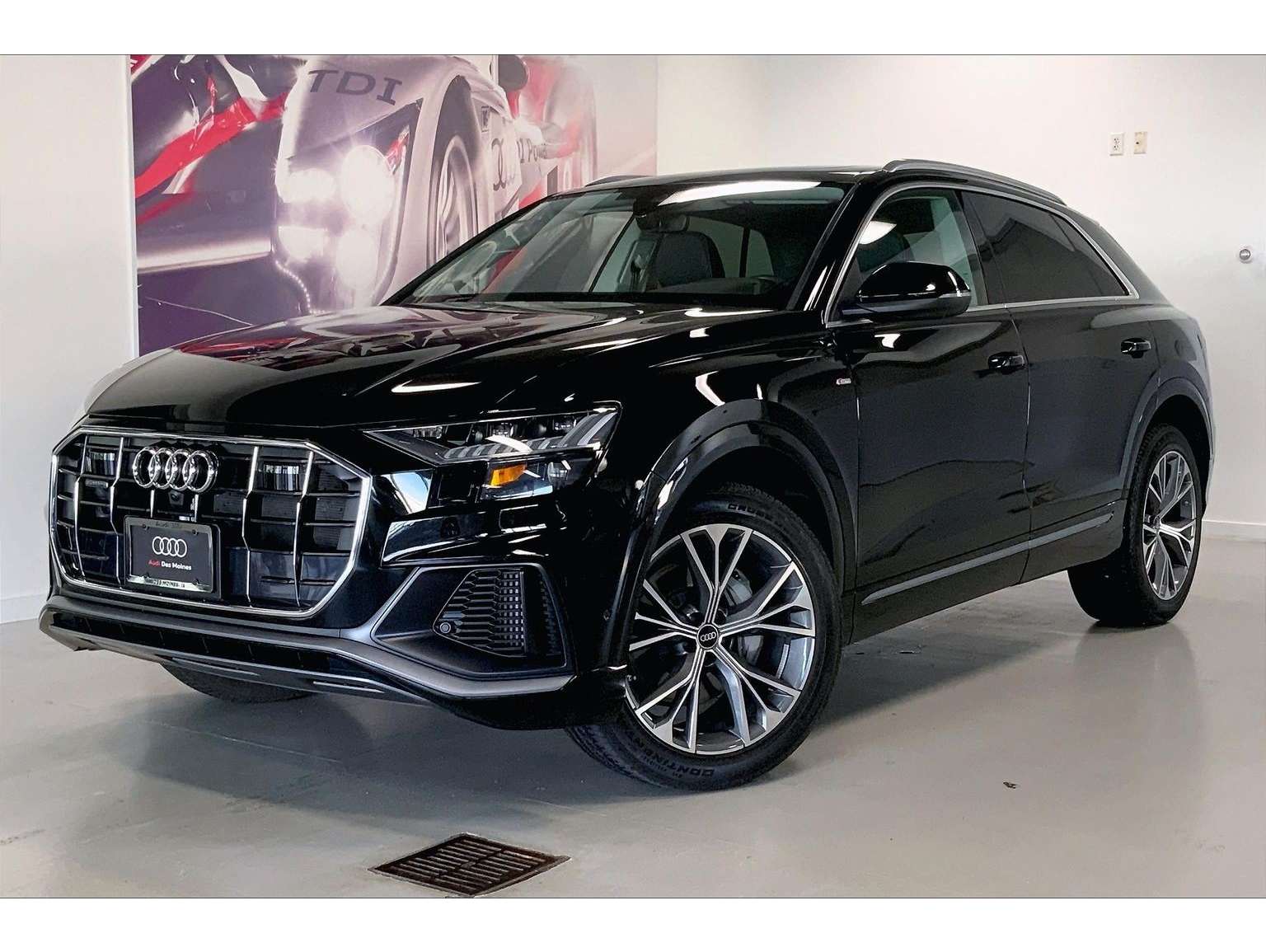 2023 Audi Q8 Premium Plus's photo
