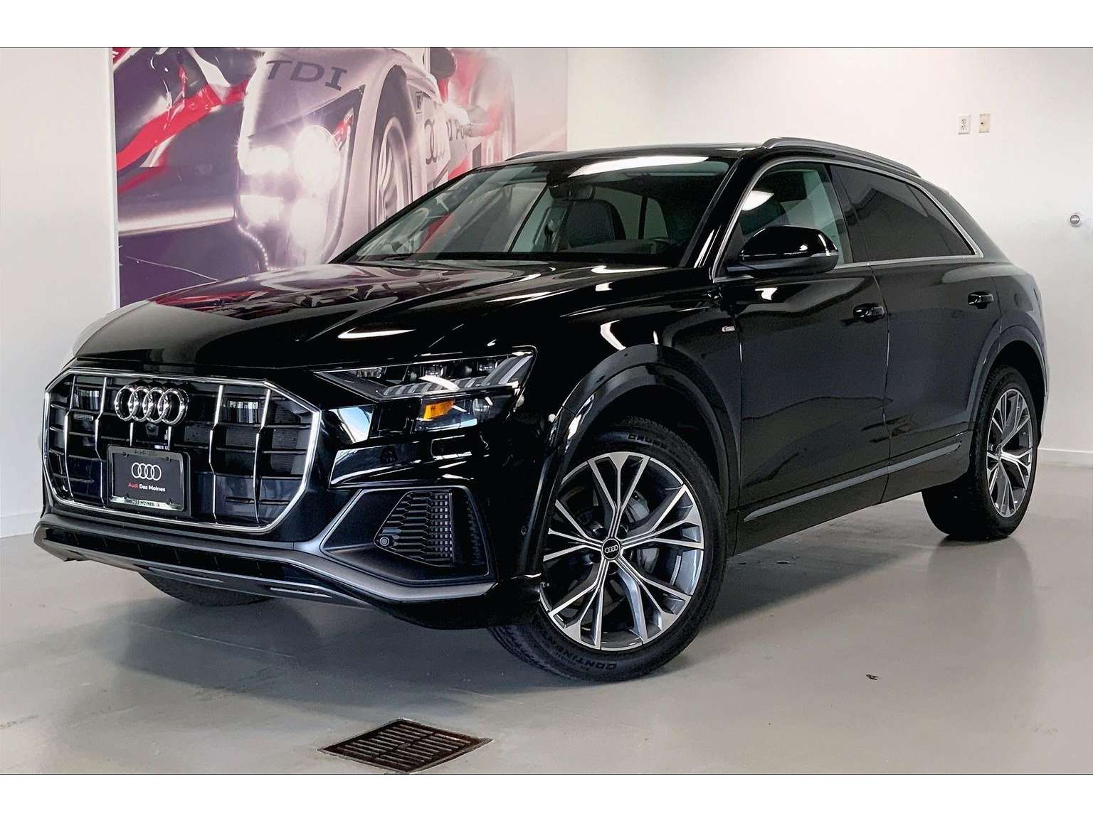 2023 Audi Q8 Premium Plus's photo