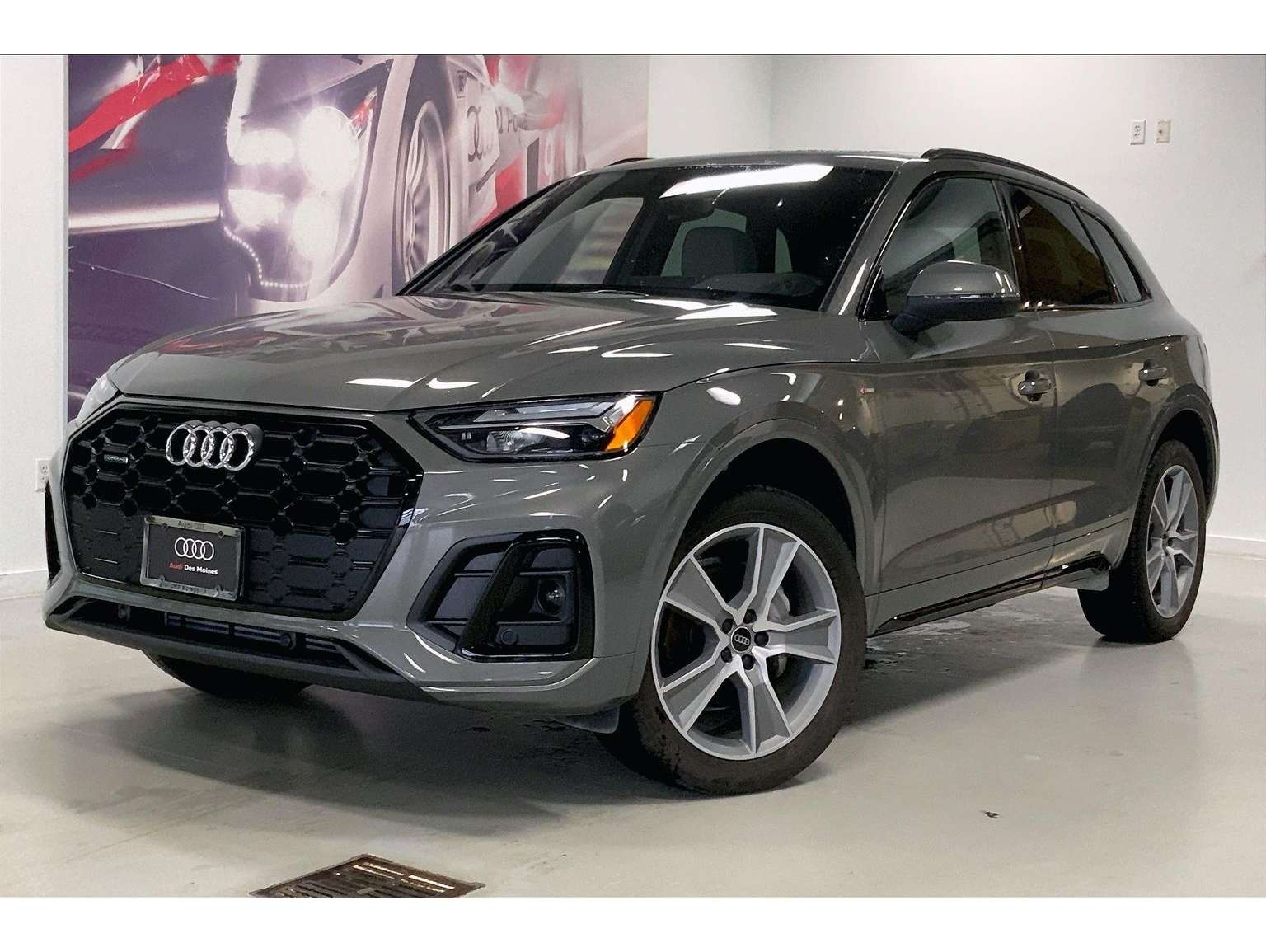 2025 Audi Q5 Premium's photo