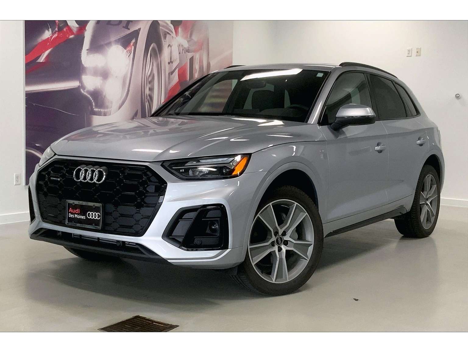 2025 Audi Q5 Premium's photo