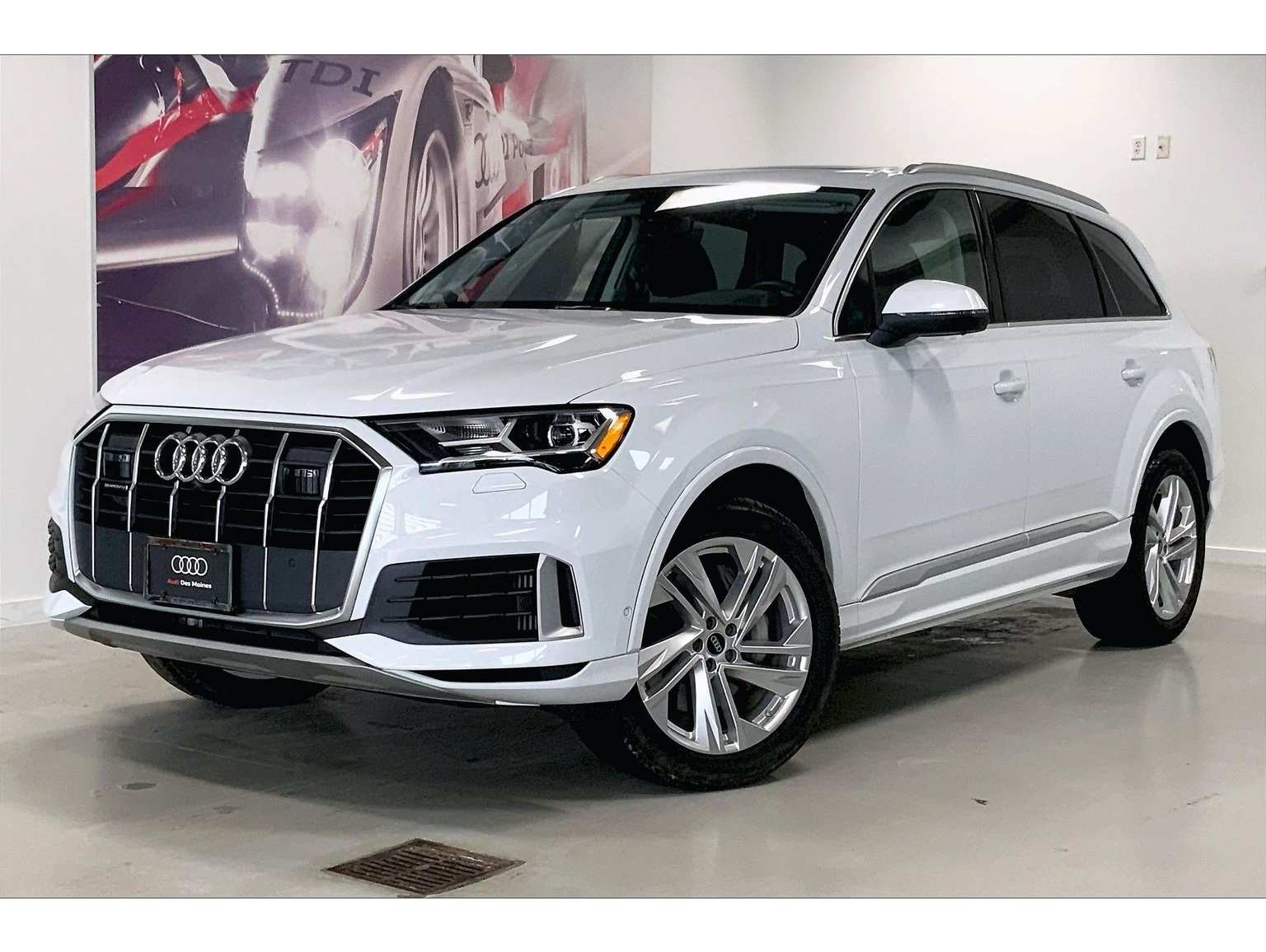 2023 Audi Q7 Premium Plus's photo