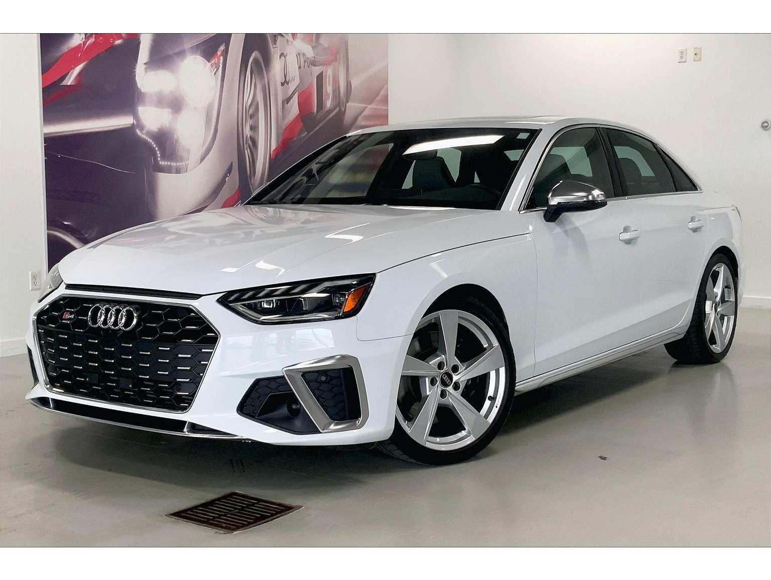 2024 Audi S4 Premium Plus's photo