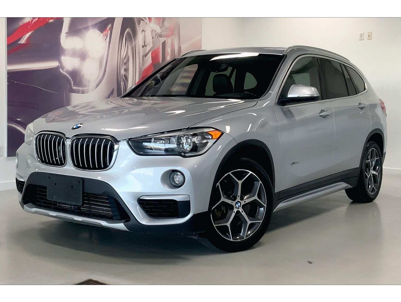 2016 BMW X1 28i's photo