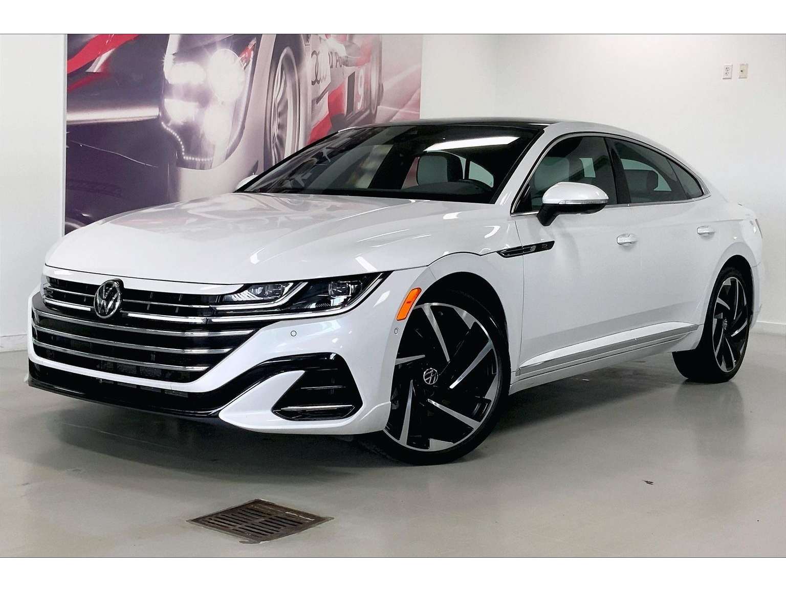 2023 Volkswagen Arteon SEL Premium R-Line's photo