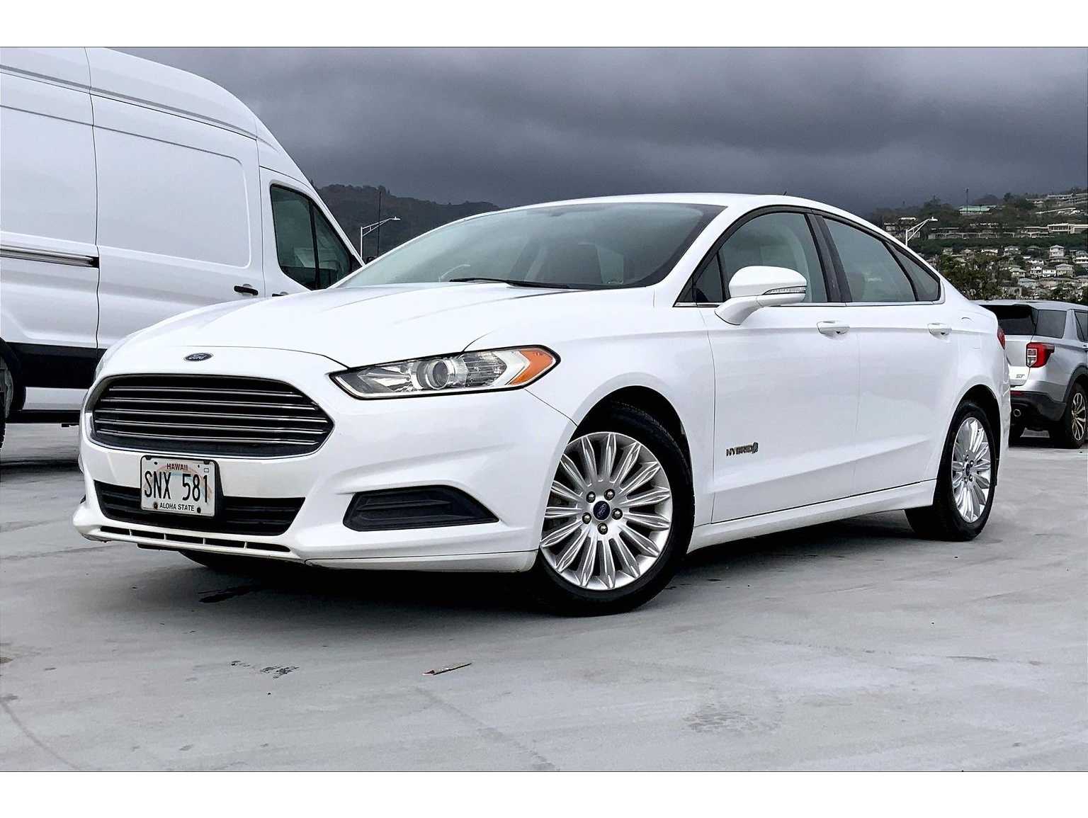 2015 Ford Fusion Hybrid SE