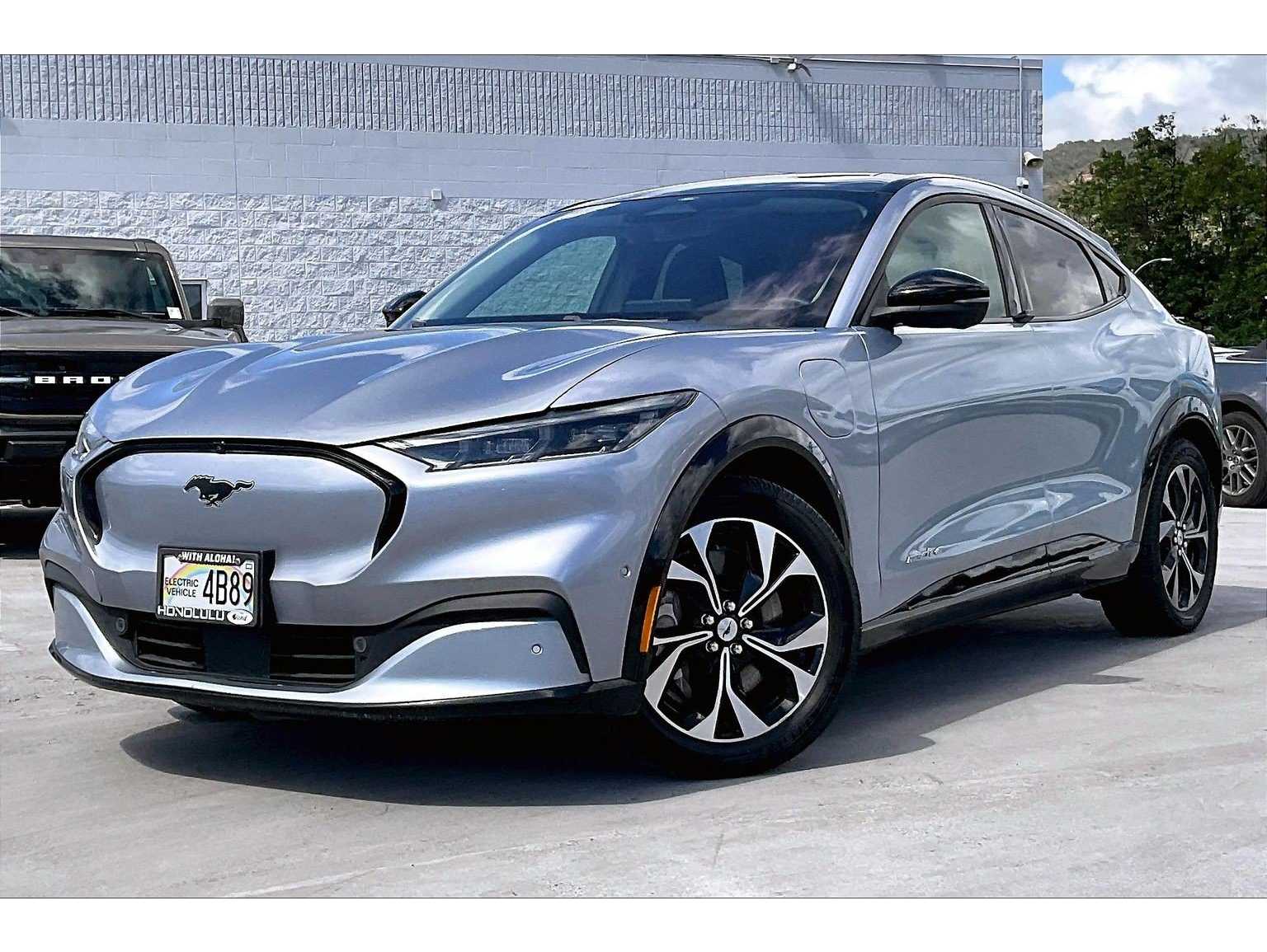 2022 Ford Mustang Mach-E Premium RWD