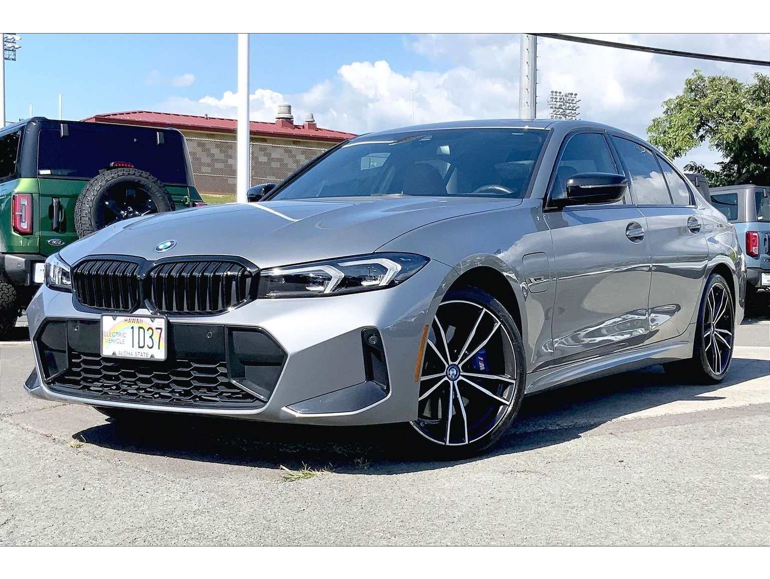 2023 BMW 3 Series 330e