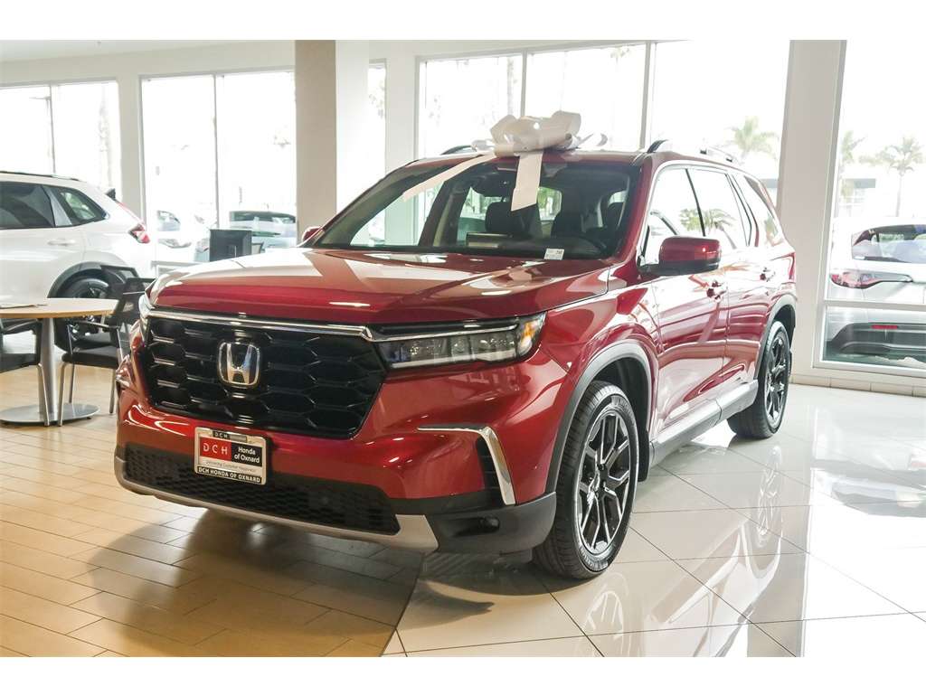 2025 Honda Pilot Touring's photo