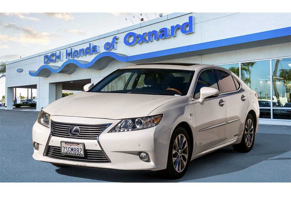 2013 Lexus ES 300h's photo