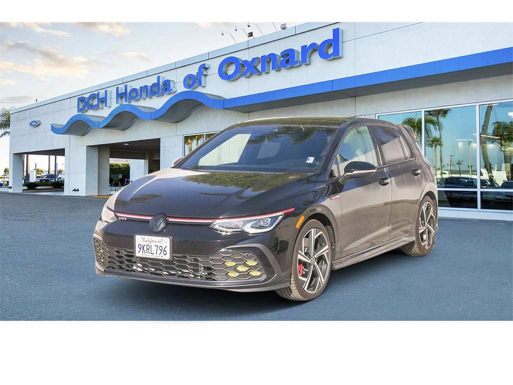 2024 Volkswagen Golf GTI SE's photo