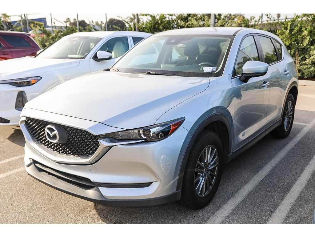 2017 Mazda CX-5 Sport's photo