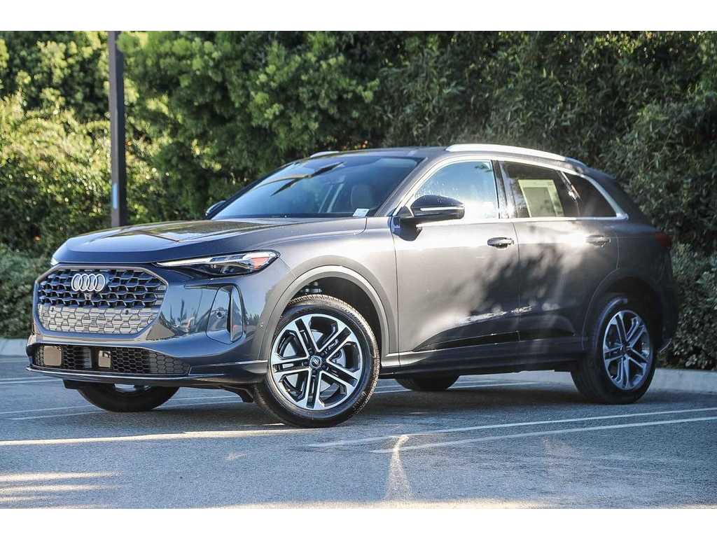 2025 Audi New Q5 Premium Plus's photo