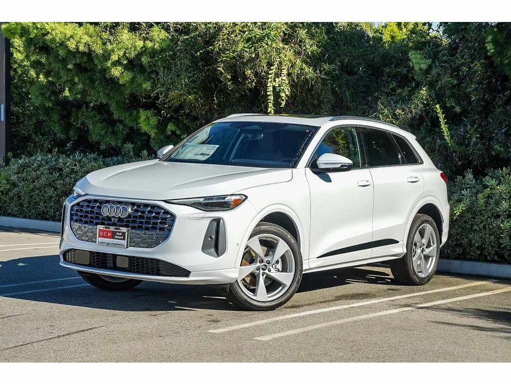 2025 Audi New Q5 Premium Plus's photo