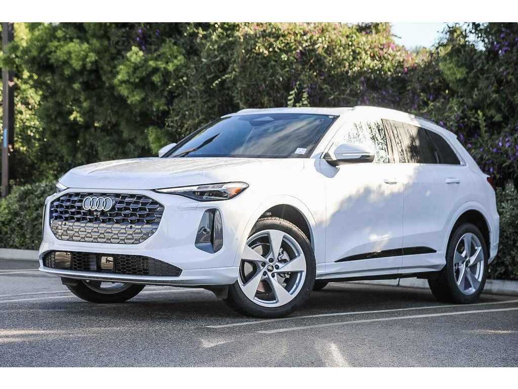 2025 Audi New Q5 Premium Plus's photo