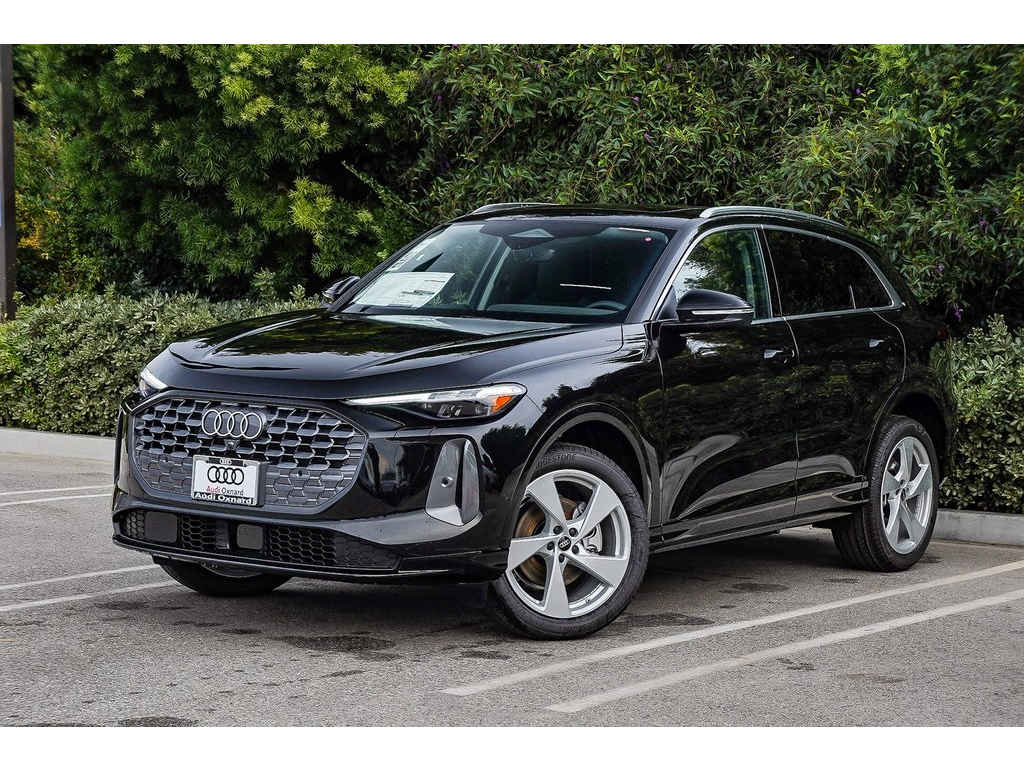 2025 Audi New Q5 Premium Plus's photo