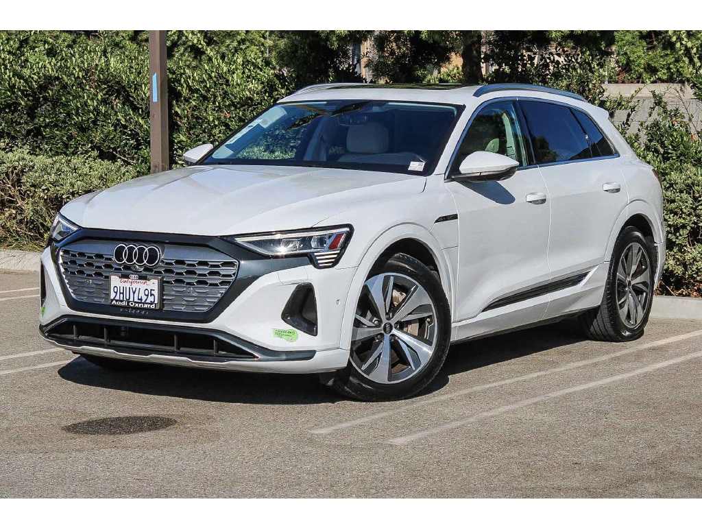 2024 Audi Q8 e-tron