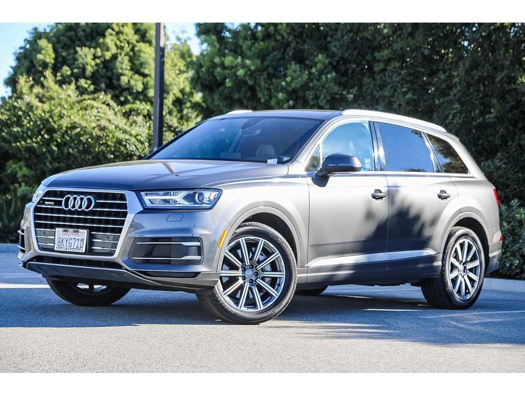 2019 Audi Q7 Premium's photo