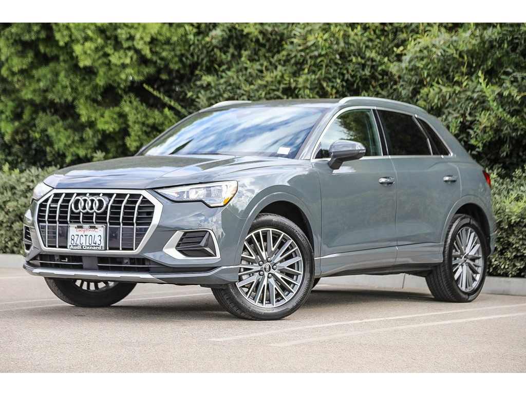2022 Audi Q3 Premium