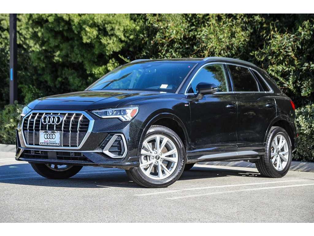 2023 Audi Q3 S Line Premium's photo