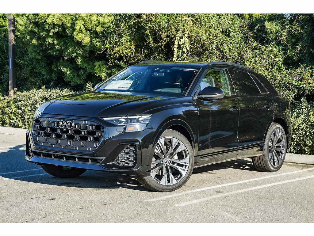 2026 Audi Q8 Prestige's photo
