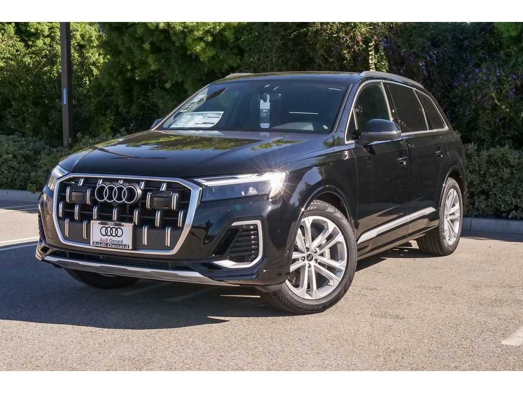 2026 Audi Q7 Premium Plus's photo