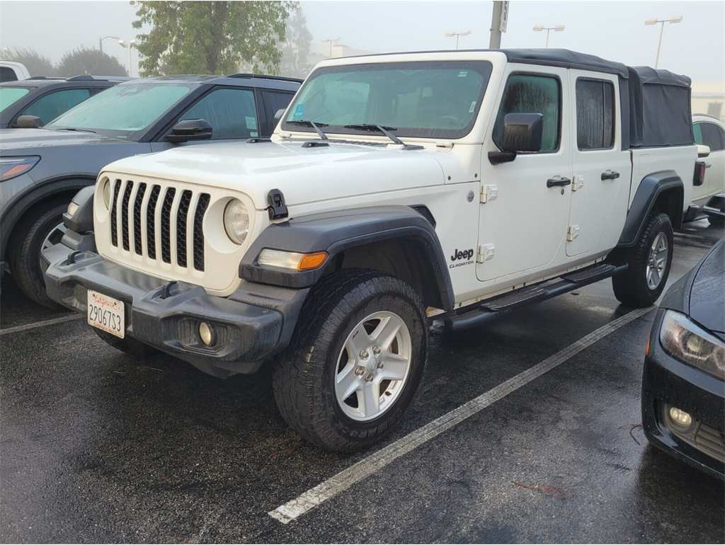 2020 Jeep Gladiator Sport S's photo