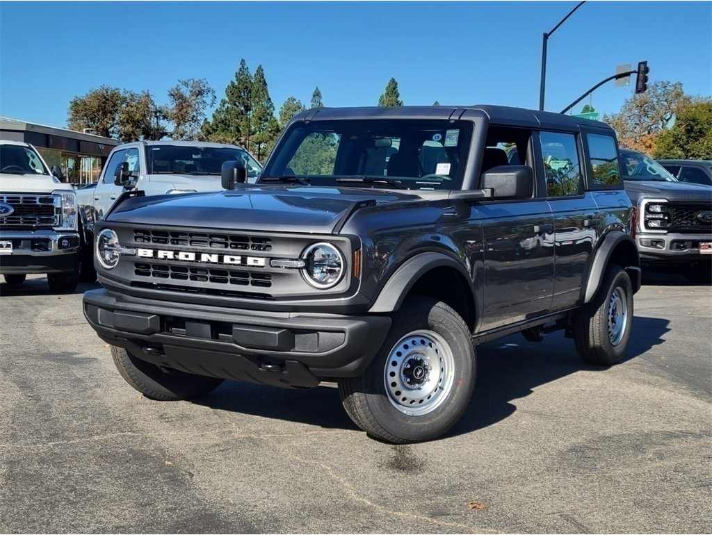 2025 Ford Bronco 4-Door Base's photo