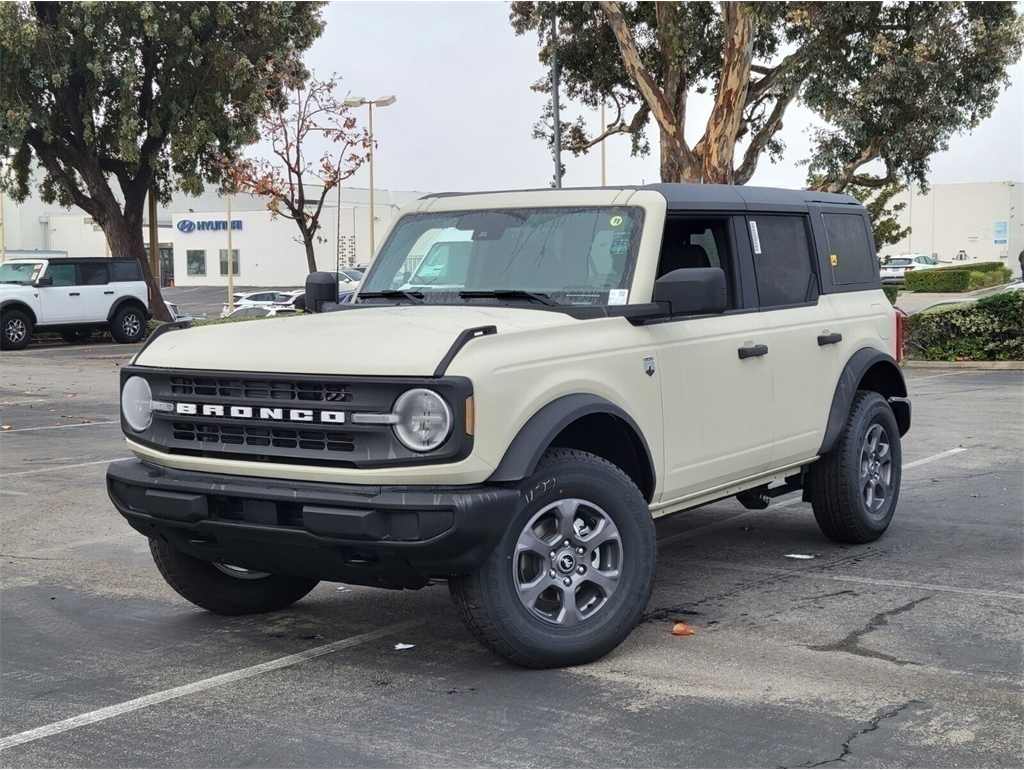 2025 Ford Bronco 4-Door Big Bend's photo