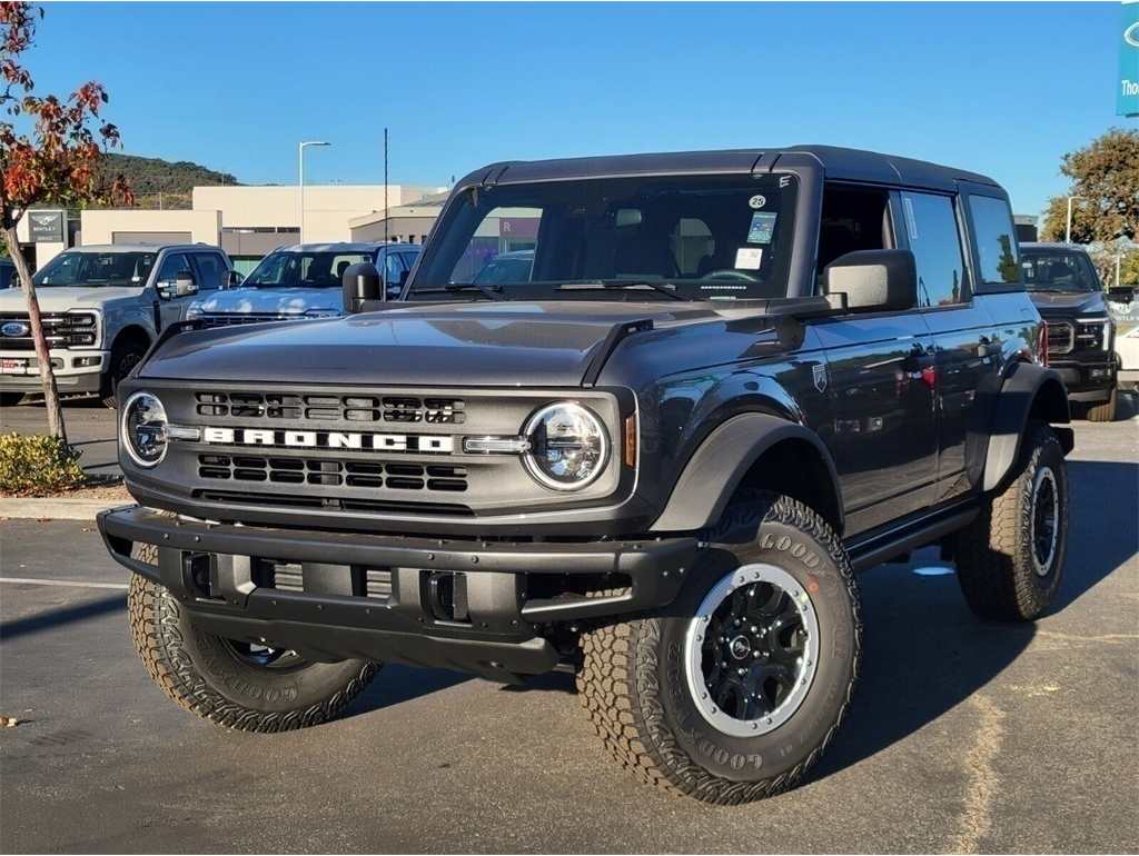 2025 Ford Bronco 4-Door Big Bend's photo