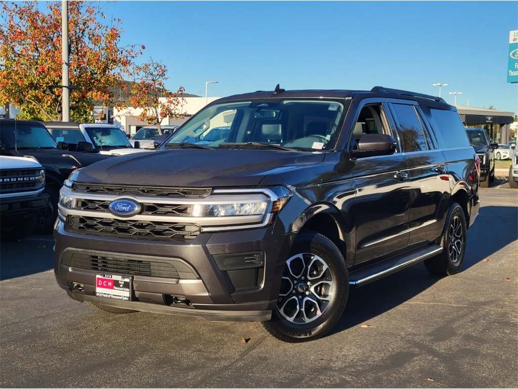 2022 Ford Expedition XLT's photo