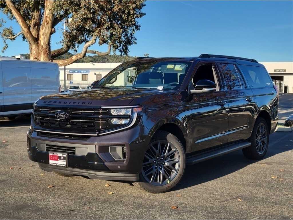 2026 Ford Expedition Platinum's photo