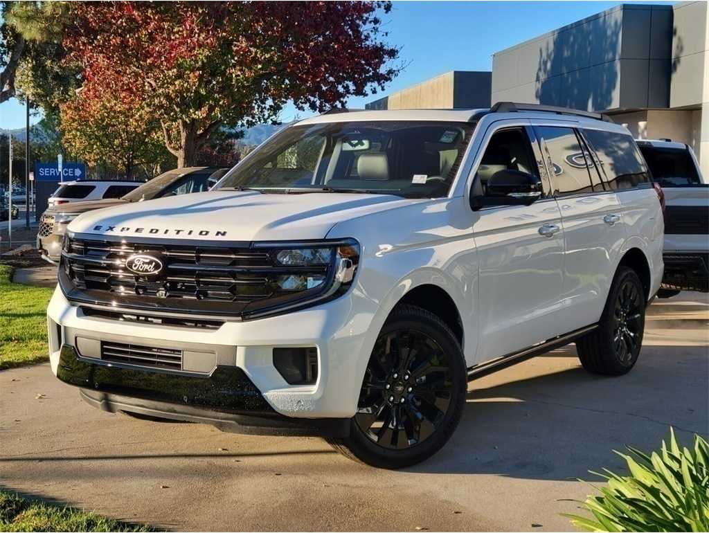 2025 Ford Expedition Platinum's photo